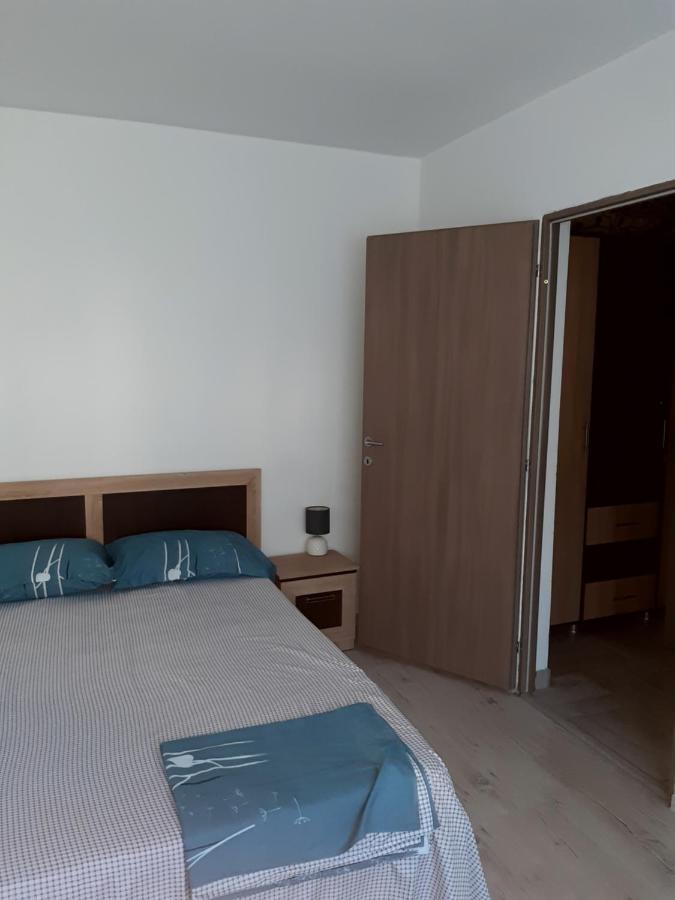 Apartament Laura Orşova Exterior foto